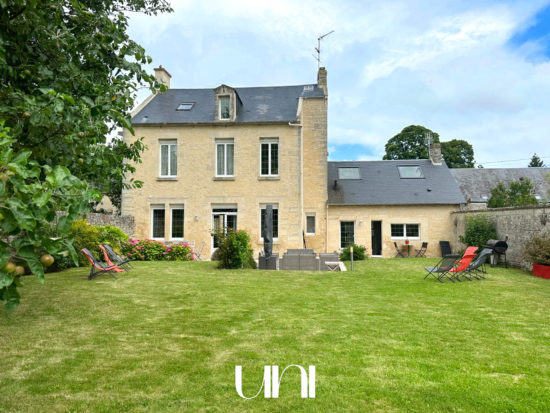 Maison T8 de 210 m2 sur terrain de 839 m2 - VILLIERS-LE-SEC